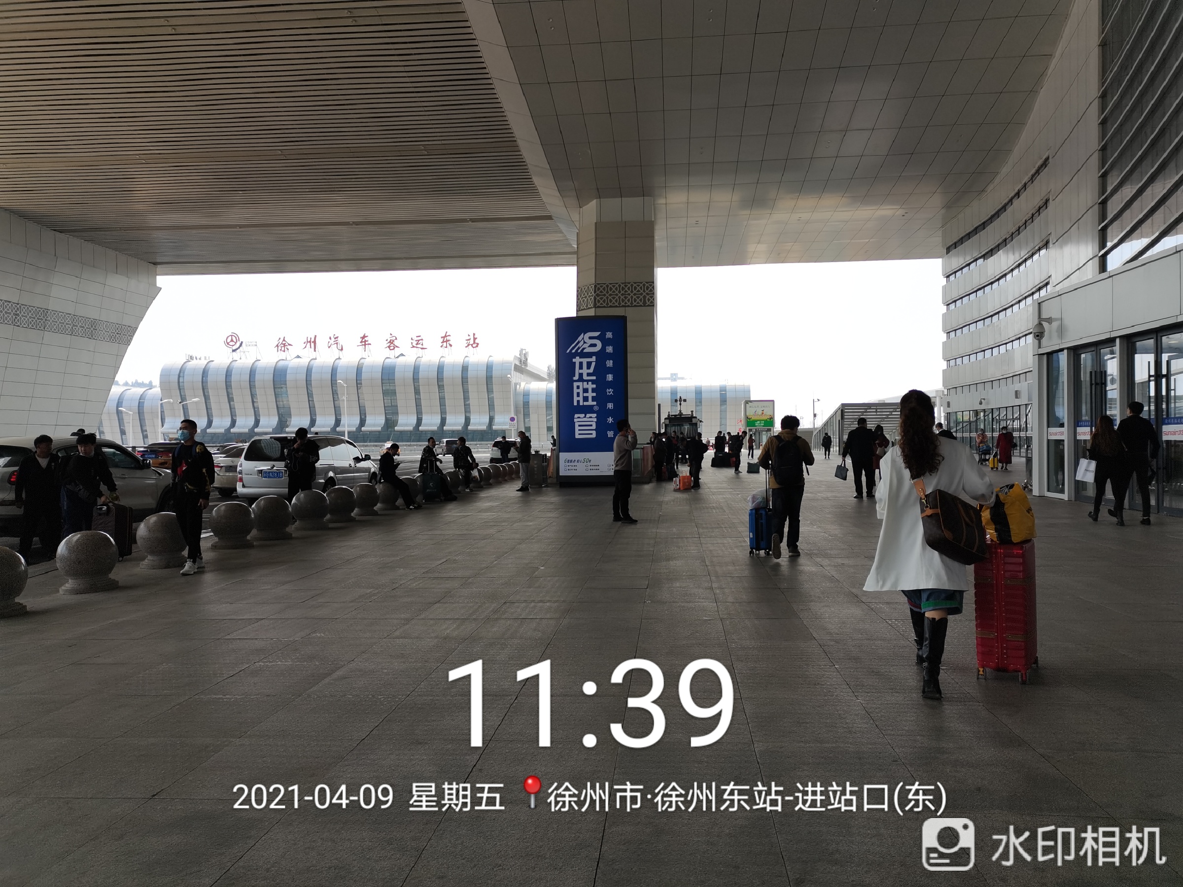 腾博官网管高铁广告50城同步上线，刷屏亿万人！